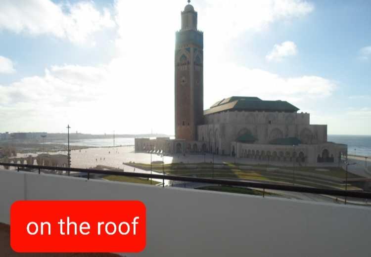 Modern Apartment Opposite The Hassan2 Mosque, Very Well Equipped And Stylish, 85 M2 With Gym And Direct Sea View With Underground Garage , Prohibits Unmarried Couples Of Arab Origin Casablanca Eksteriør billede